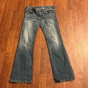 American Eagle jeans size 6. Favorite boyfriend.